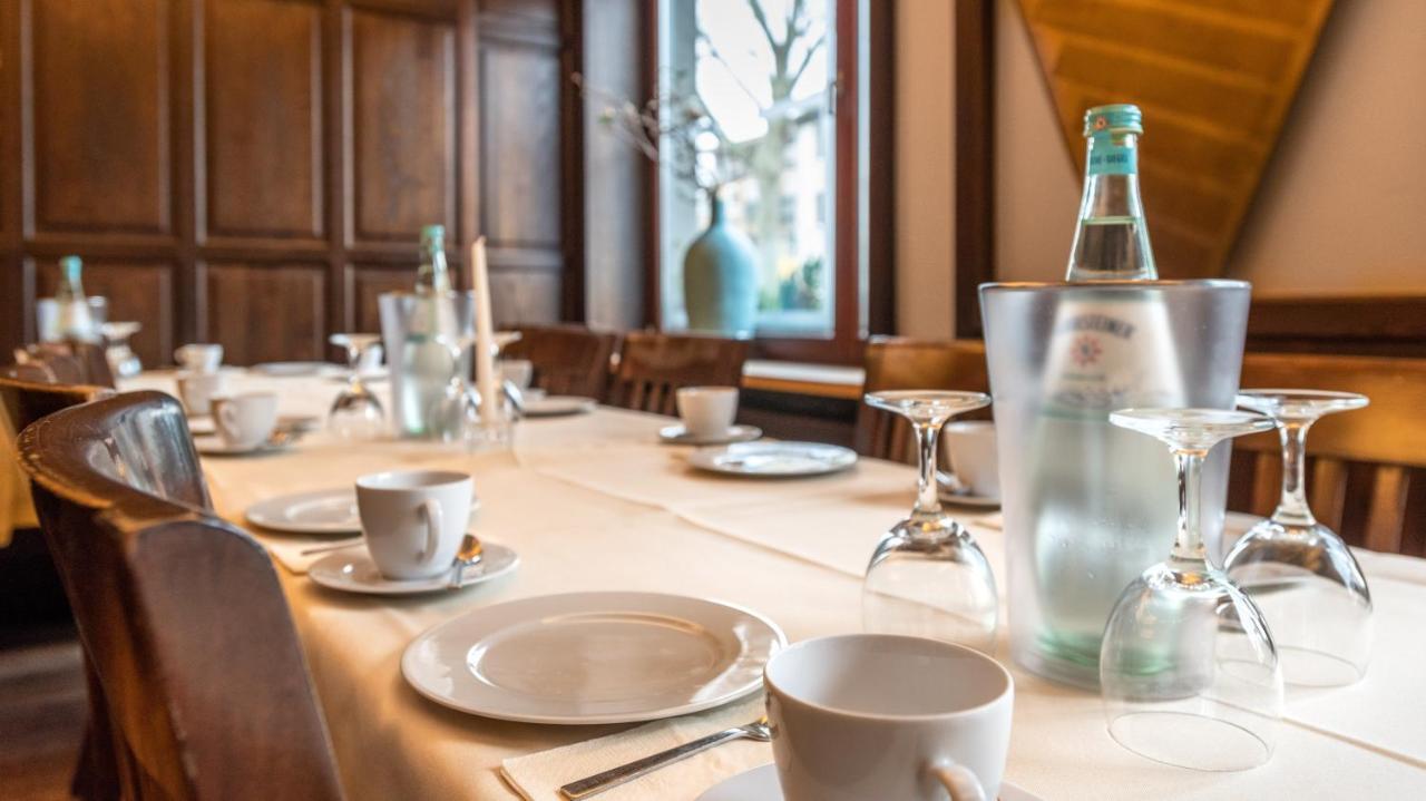 Hotel Zur Krone Meerbusch Exteriér fotografie
